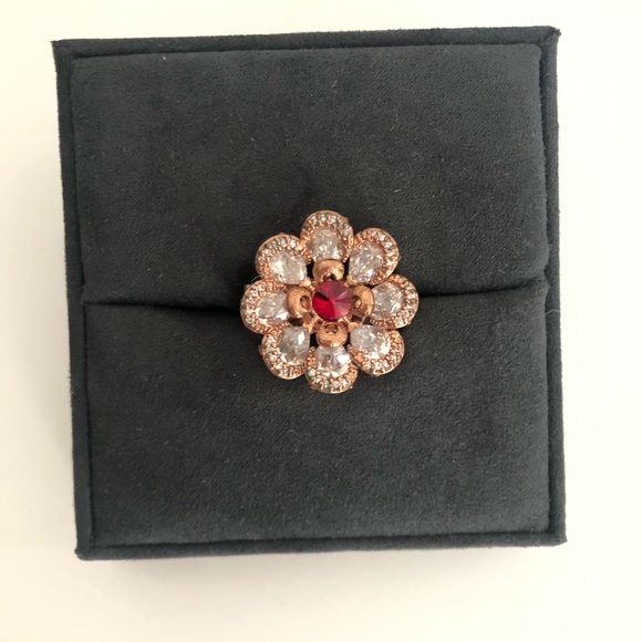 Flower ring - Picture 3 of 4